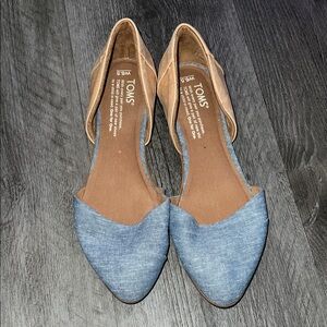TOMS Women's Denim Blue and Beige Flats